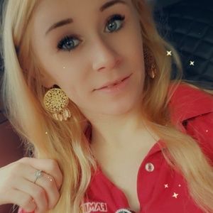 Meet your Posher, Haley